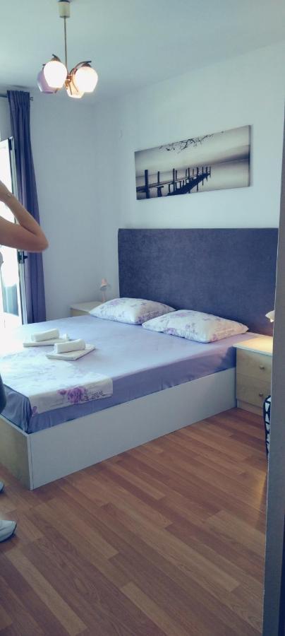 Blue Jelsa Apartment *